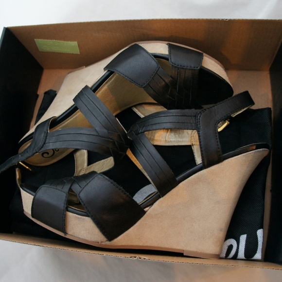 Seychelles In Good Hands Black Leather Wedges 9.5 - Picture 2 of 8